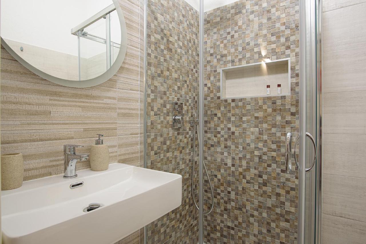 Barlaman Luxury Rooms Палермо Екстериор снимка