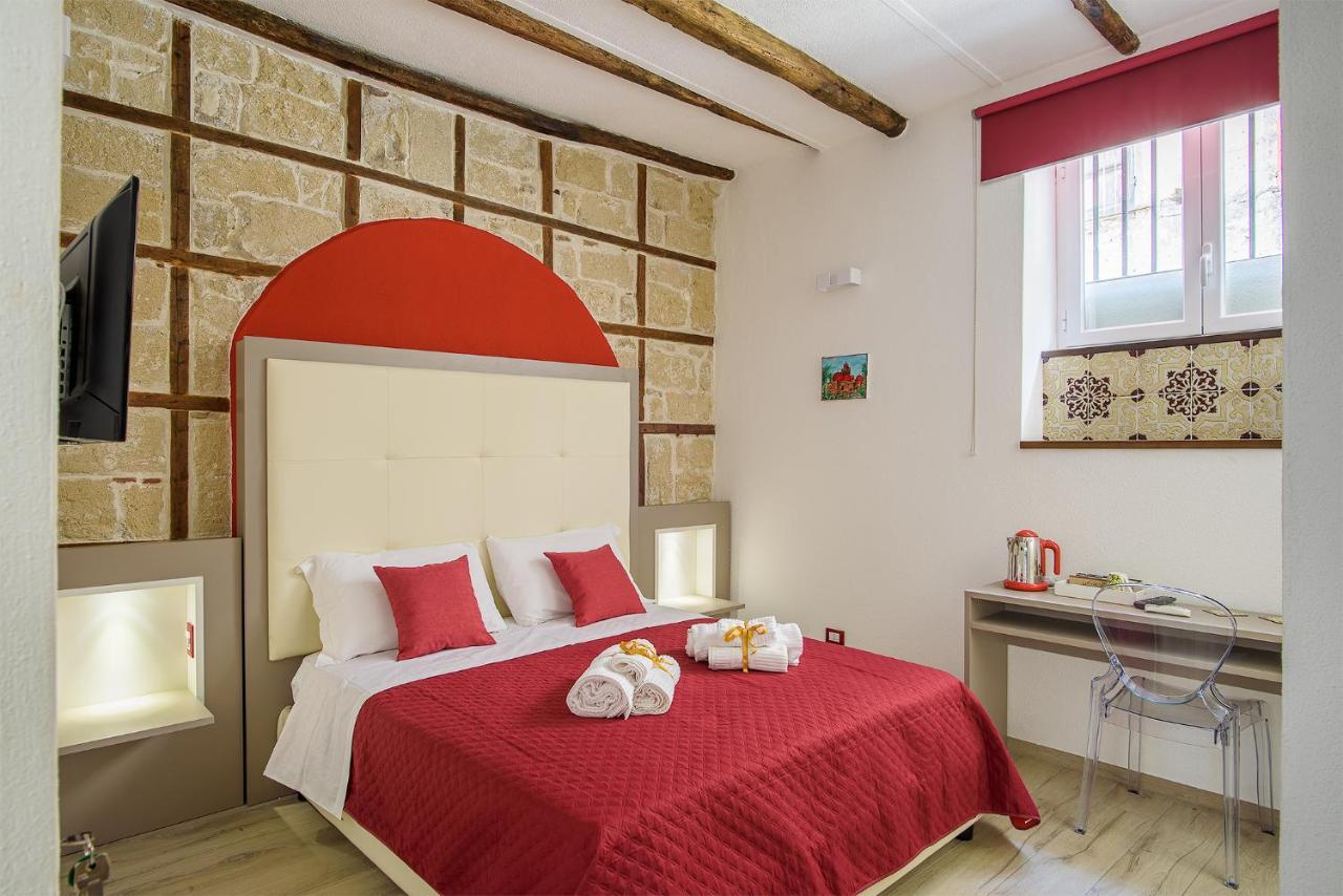 Barlaman Luxury Rooms Палермо Екстериор снимка