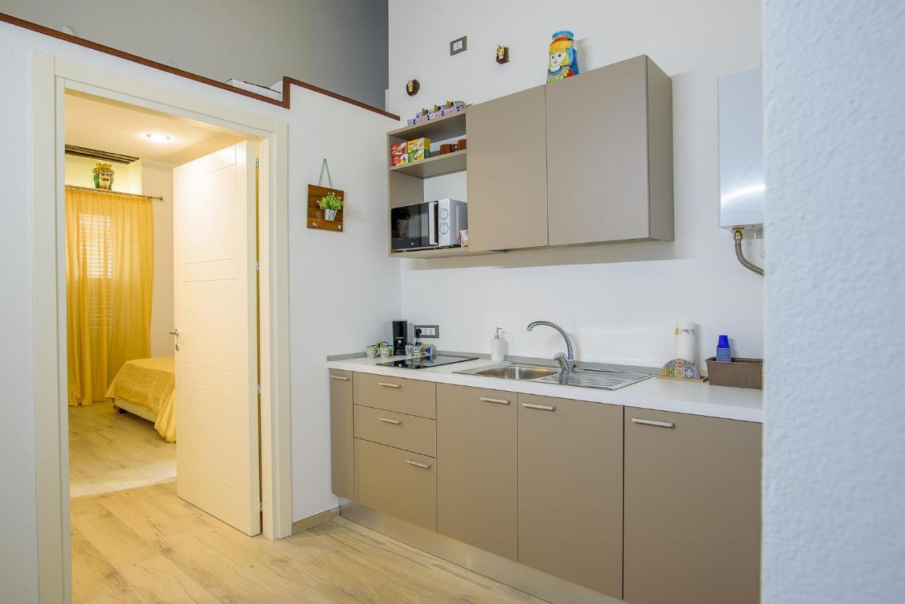 Barlaman Luxury Rooms Палермо Екстериор снимка