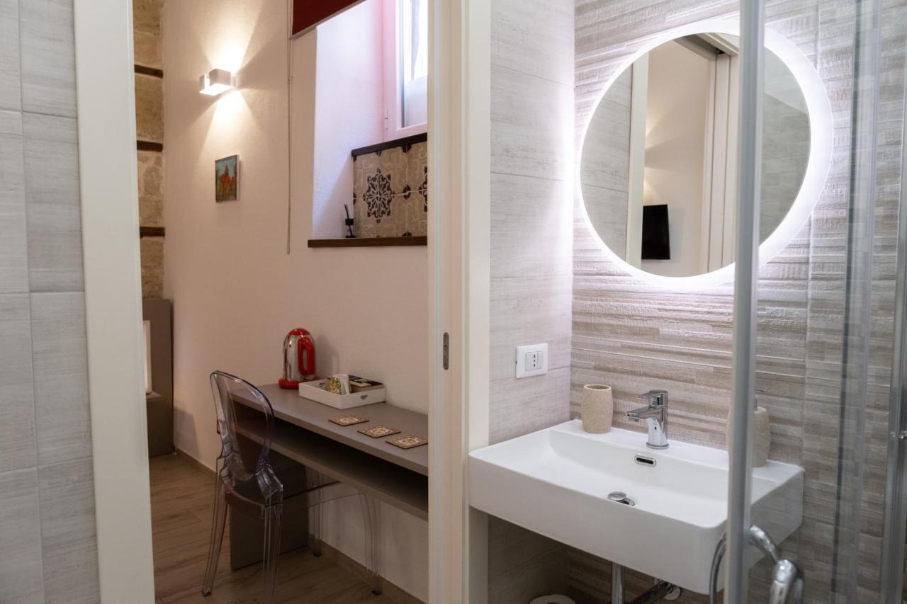 Barlaman Luxury Rooms Палермо Екстериор снимка