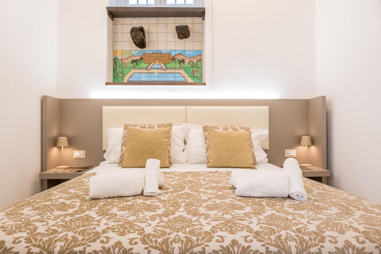 Barlaman Luxury Rooms Палермо Екстериор снимка