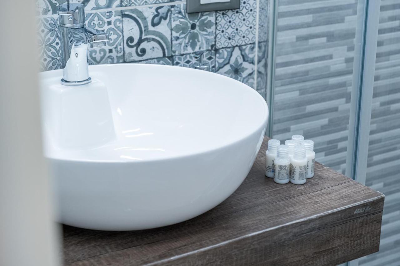 Barlaman Luxury Rooms Палермо Екстериор снимка